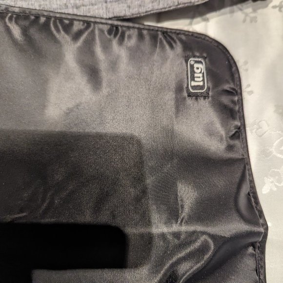 Gray Large Lug Airbus Weekender Bag - Picture 6 of 10